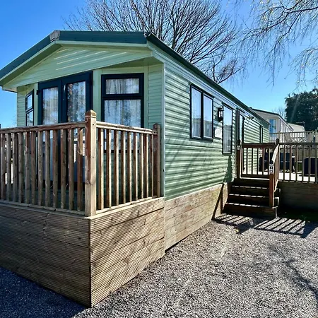 28 The Beeches * Wigton